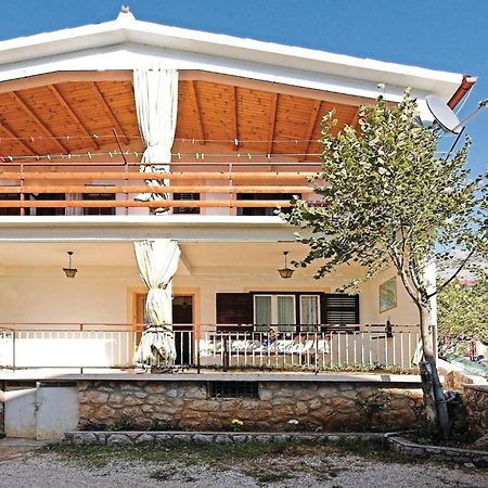 4 Bedroom Awesome Apartment In Starigrad Exterior photo