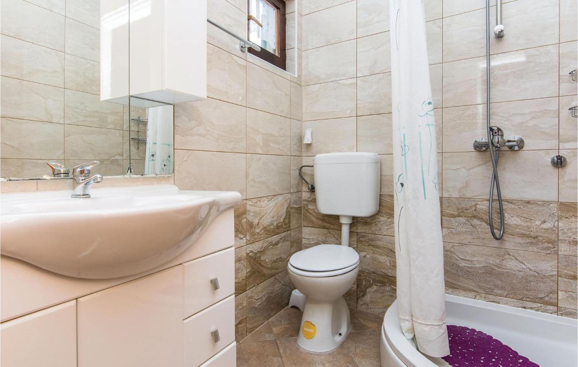 4 Bedroom Awesome Apartment In Starigrad Exterior photo